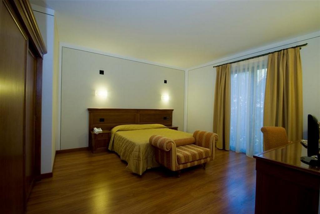 Vesta Domus Hotel Roma Exterior foto